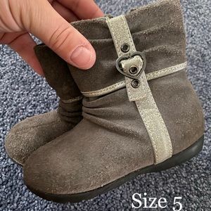 Stride rite girls boot, size 5m toddler